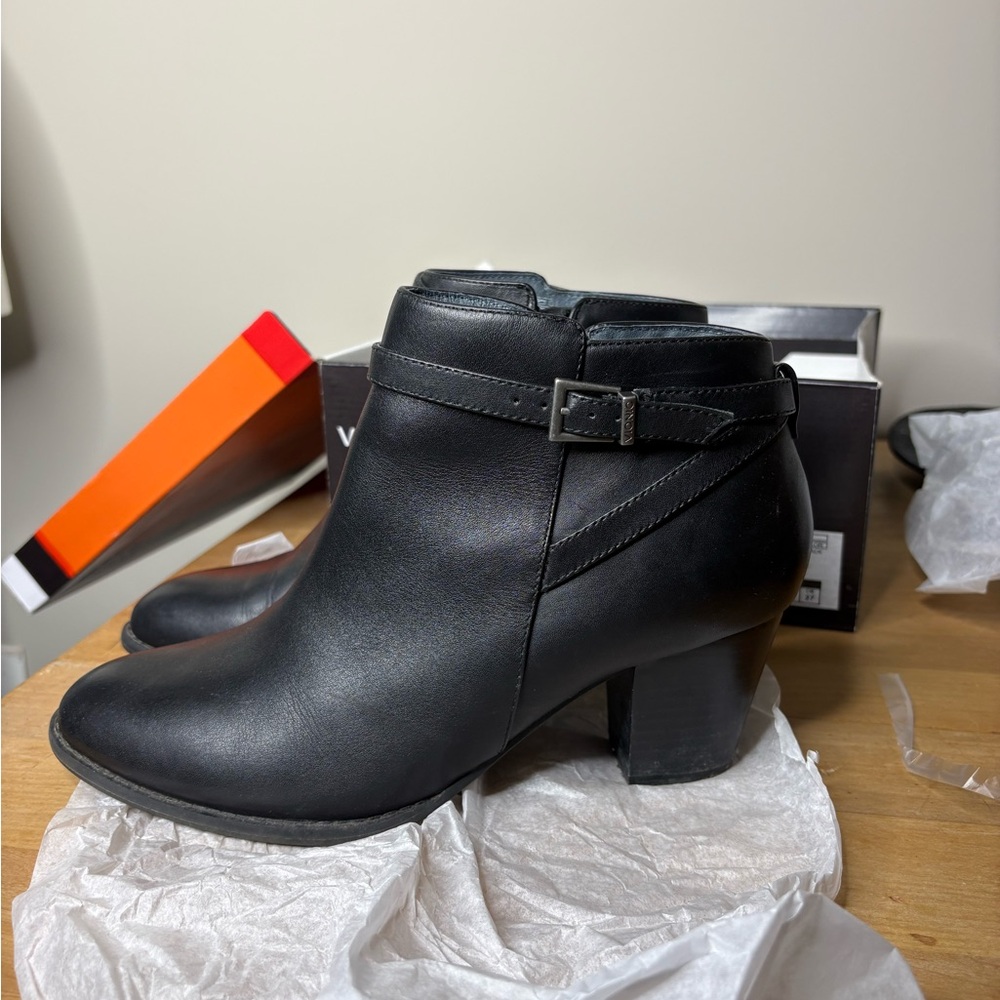 Vionic Upright Upton Black Ankle Booties - image 3